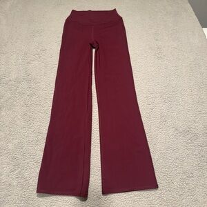Vuori Chilled Out Bootcut Color Burgundy Size Small x 31”